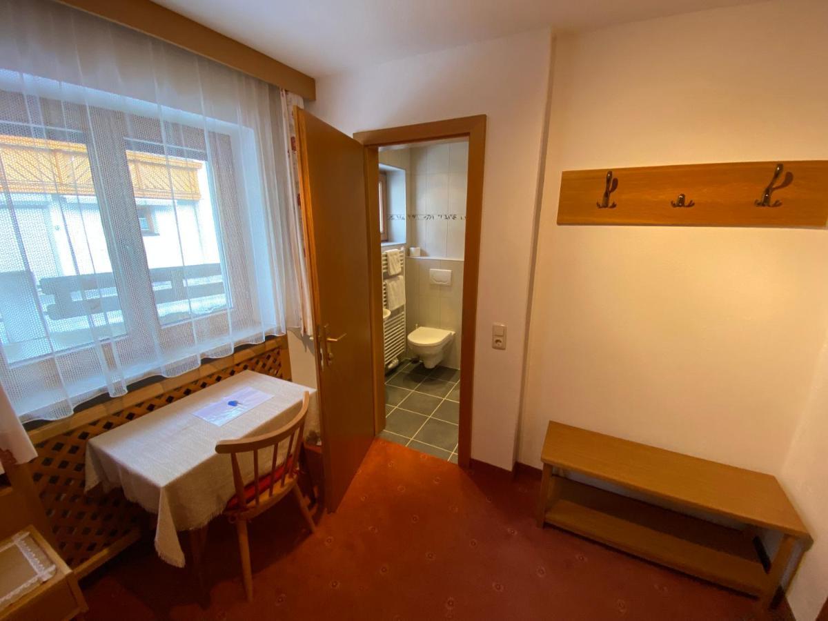 Pension Kandaharblick Pettneu am Arlberg Bagian luar foto