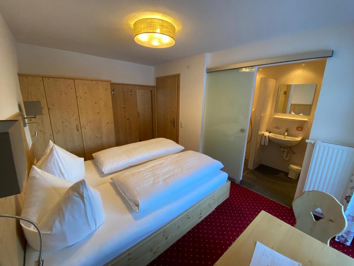 Pension Kandaharblick Pettneu am Arlberg Bagian luar foto