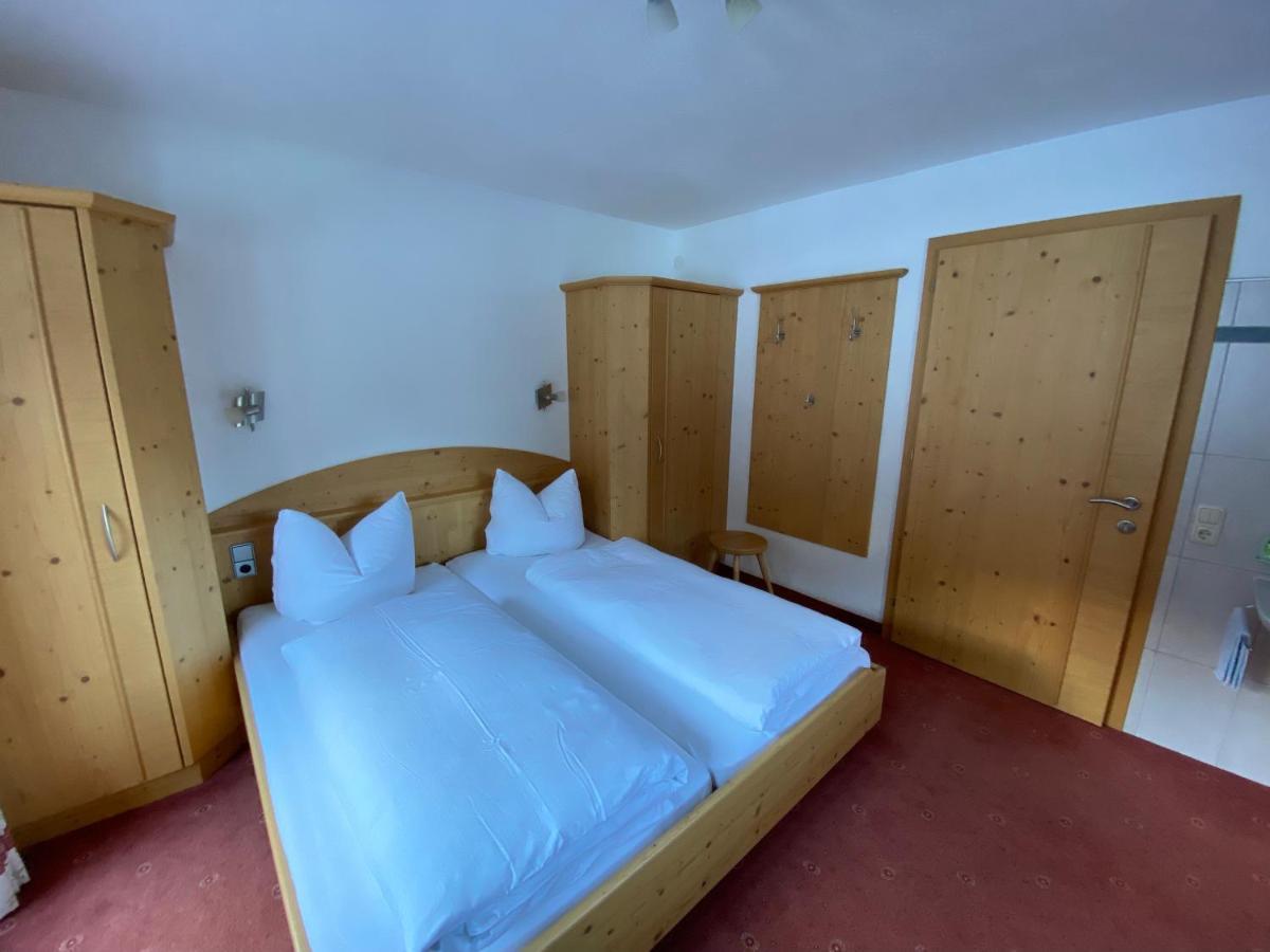 Pension Kandaharblick Pettneu am Arlberg Bagian luar foto