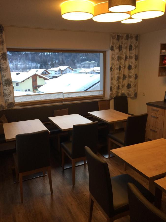 Pension Kandaharblick Pettneu am Arlberg Bagian luar foto